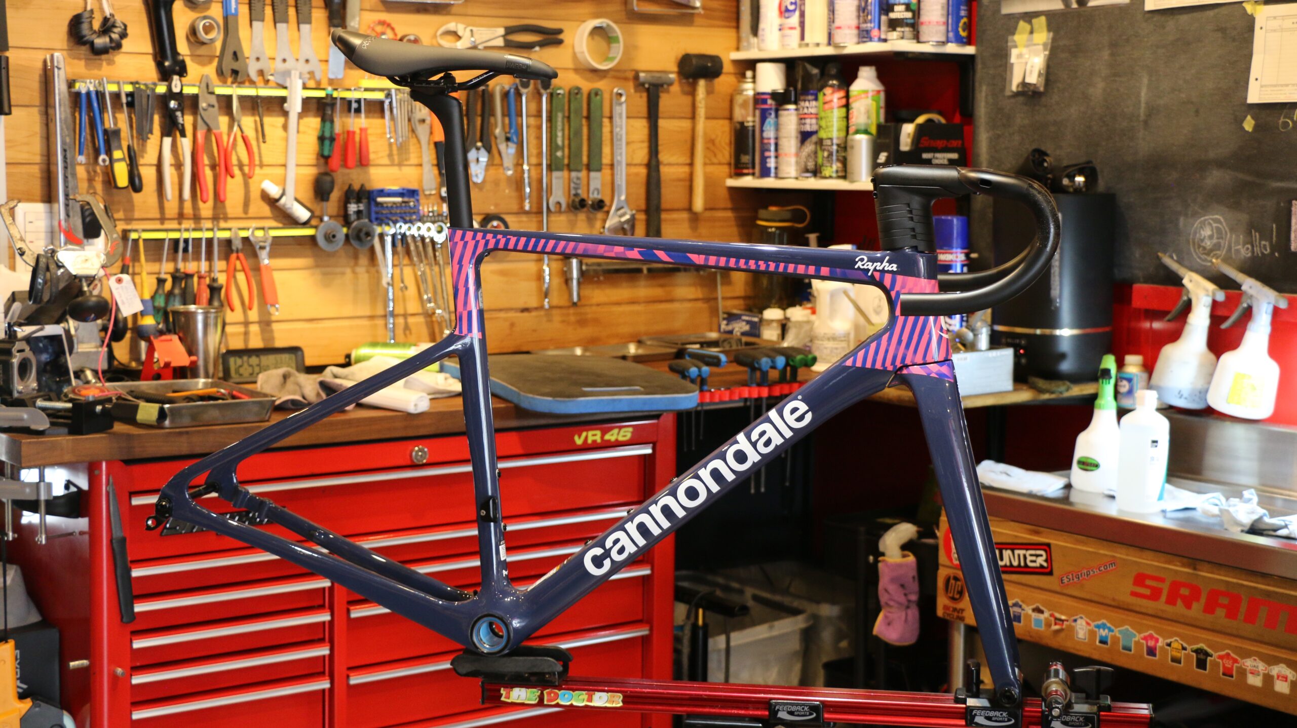 一本だけ特別】SuperSix Evo Hi-Mod DISC レプリカカラー | BICYCLE