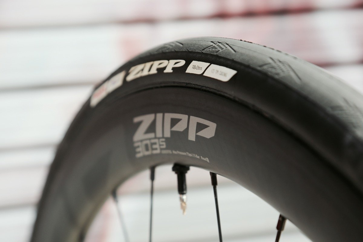 ZIPP303s Disc ホイール+タイヤ 前後セット 自転車 パーツ