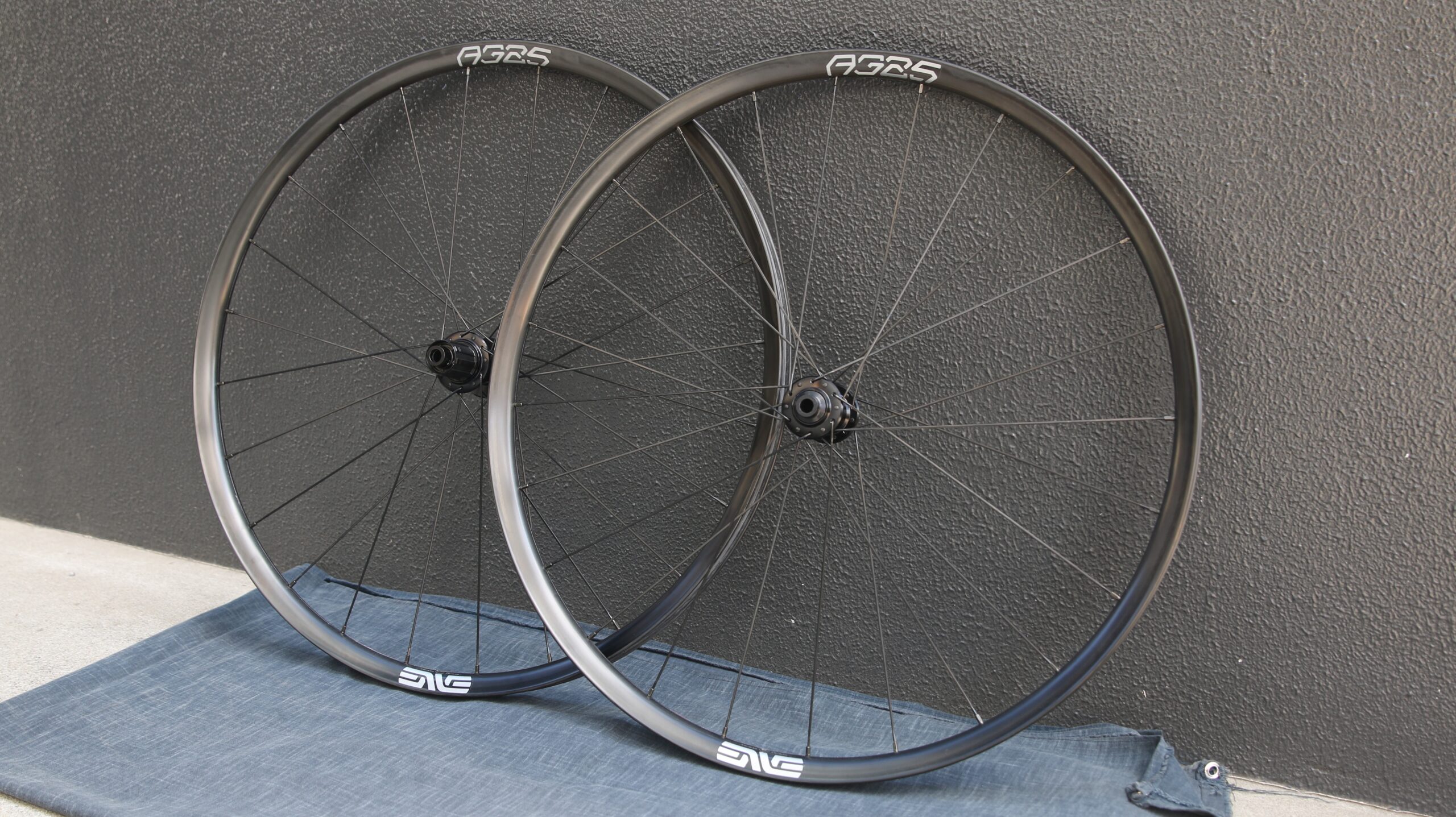 ENVE AG25 カーボンホィール 中古美品 PG-1230付き